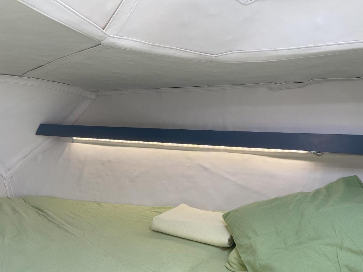 Location Un Petit Voilier Hotel La Rochelle  Buitenkant foto